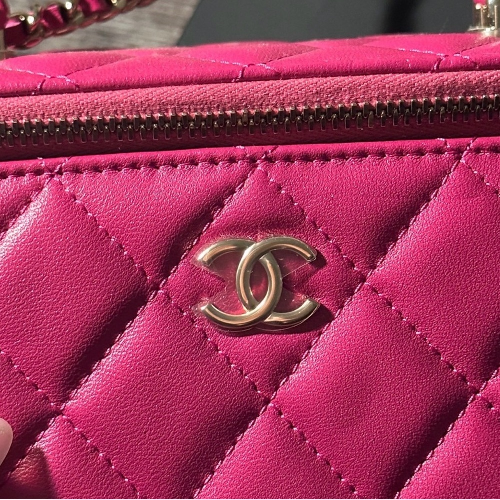 Chanel Lambskin Quilted Small Top Handle Vanity Case Fuschia Pink - Picture 10 of 11
